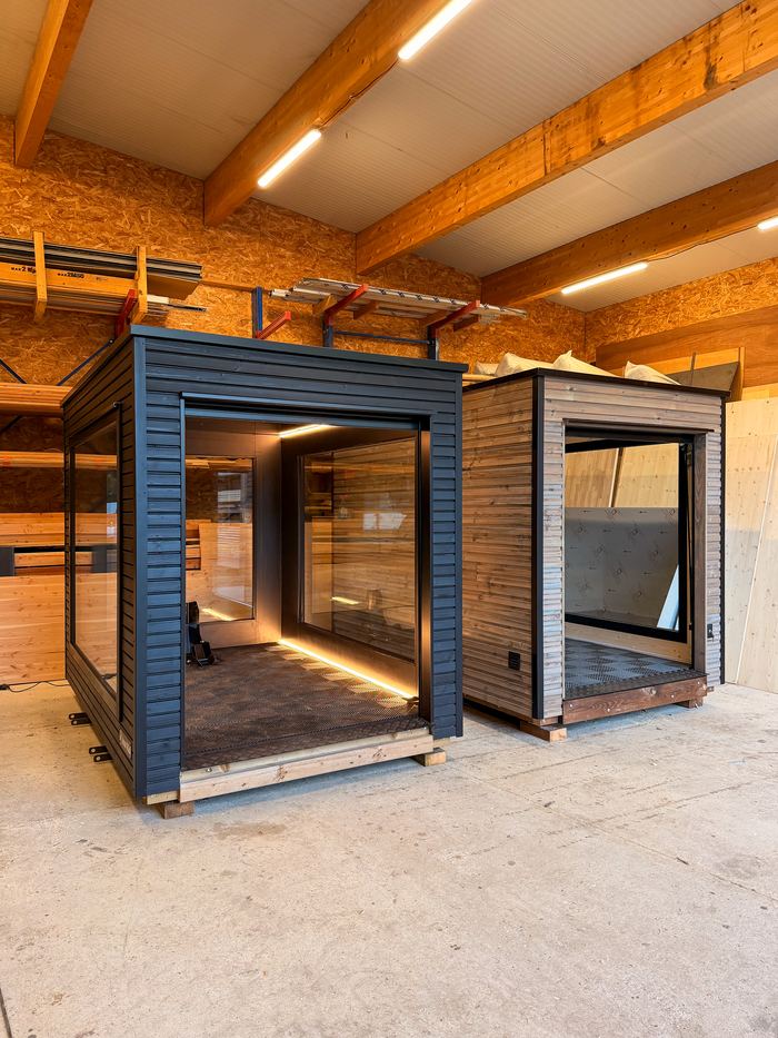 Deux garages terminés dans l'atelier